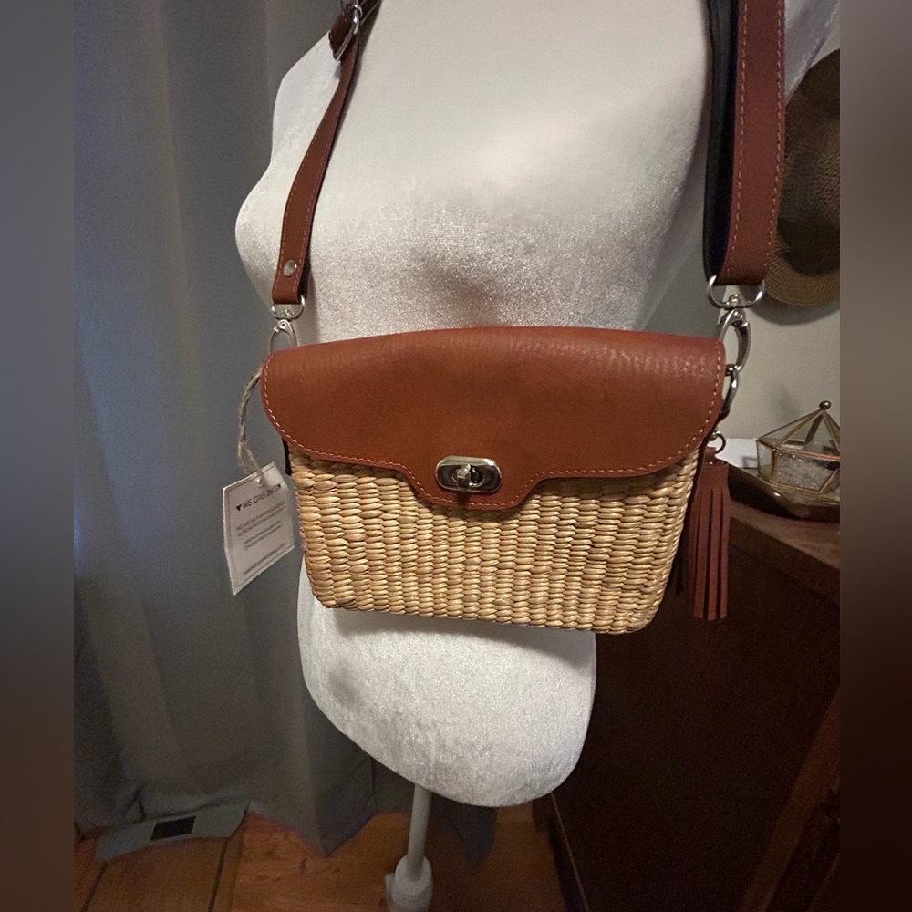 NWT Sea and Grass brand, handmade, seagrass, shoulder/crossbody removable strap